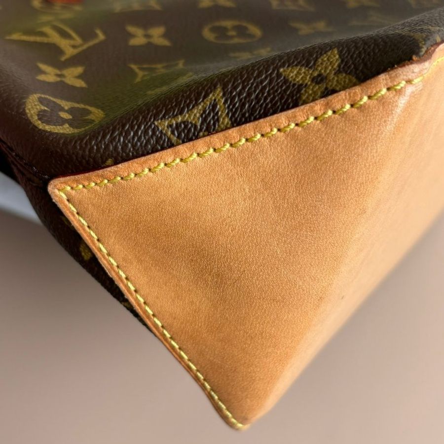 ::LOUIS VUITTON:: LV 花紋拉鍊天心包 小款-11