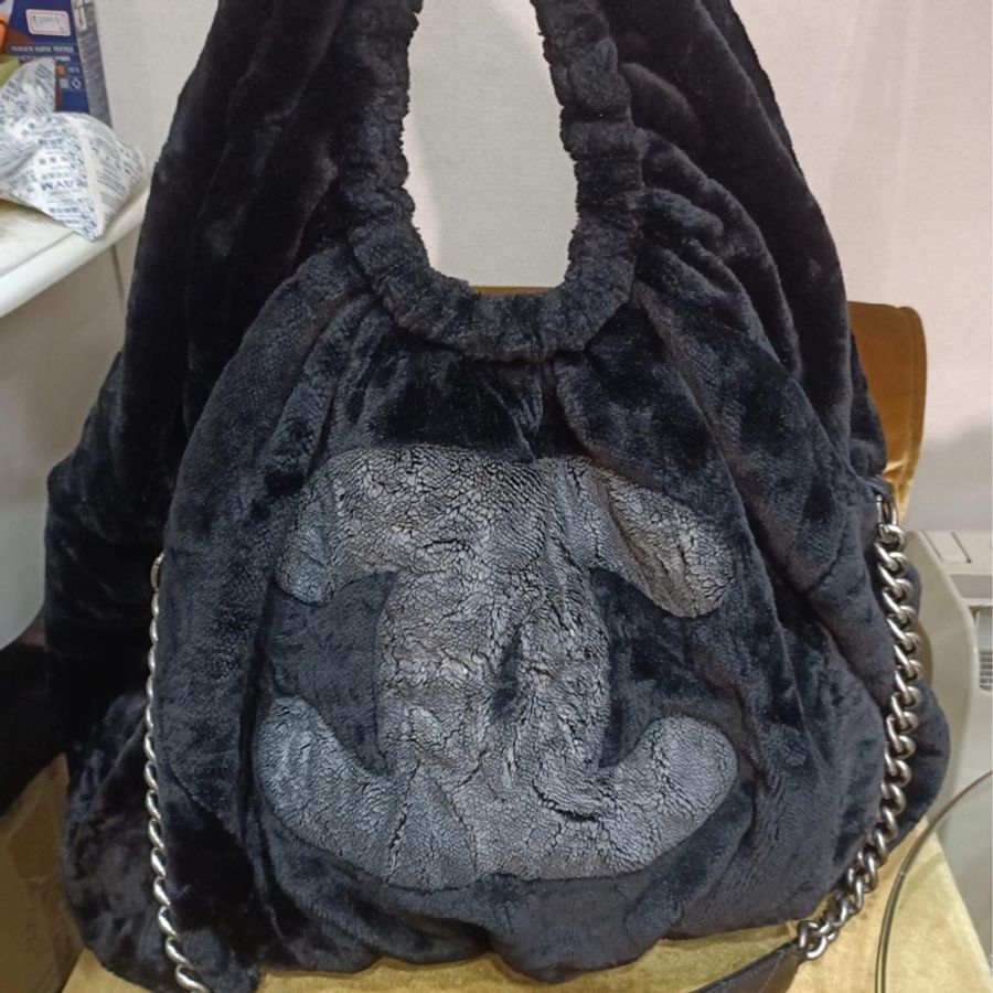 CHANEL 香奈兒   限量秀款兔毛兩用鏈帶包 可以斜背 手提 肩背都非常時髦🤎-2