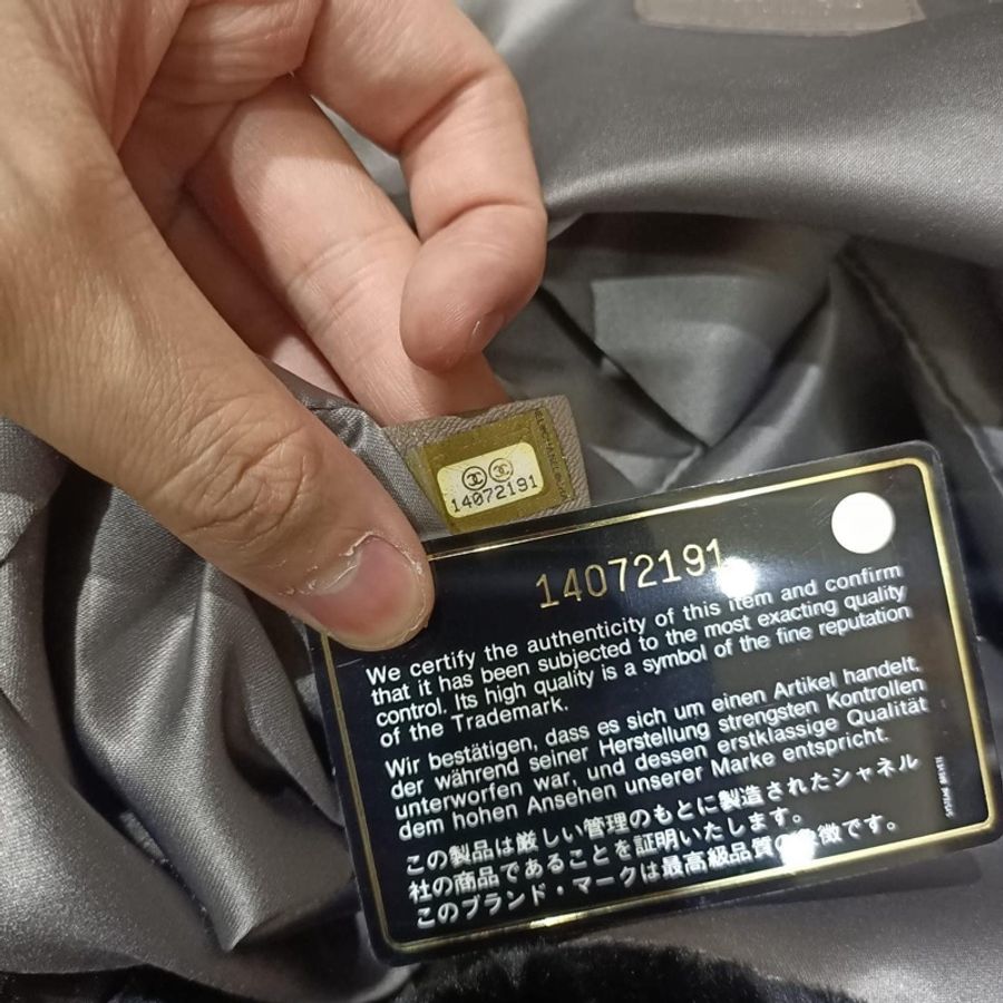 CHANEL 香奈兒   限量秀款兔毛兩用鏈帶包 可以斜背 手提 肩背都非常時髦🤎-4