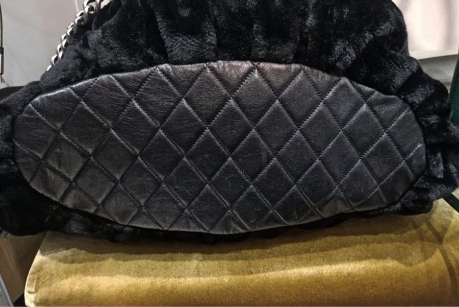 CHANEL 香奈兒   限量秀款兔毛兩用鏈帶包 可以斜背 手提 肩背都非常時髦🤎-6