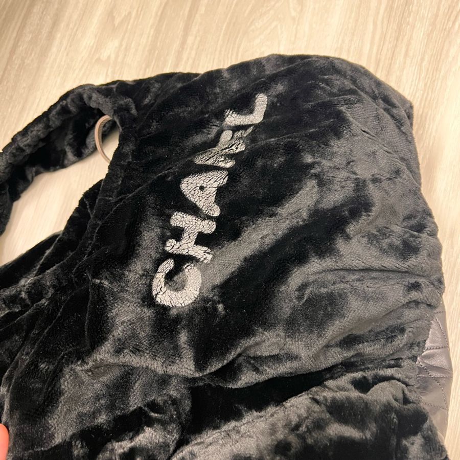 CHANEL 香奈兒   限量秀款兔毛兩用鏈帶包 可以斜背 手提 肩背都非常時髦🤎-9
