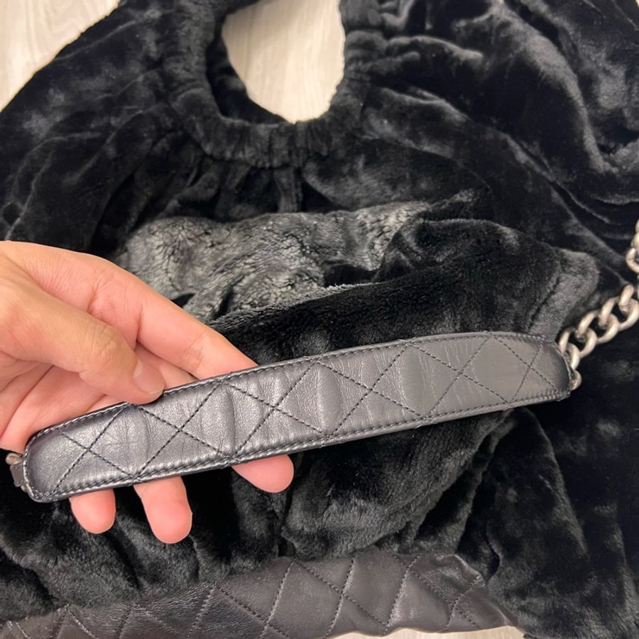 CHANEL 香奈兒   限量秀款兔毛兩用鏈帶包 可以斜背 手提 肩背都非常時髦🤎-10