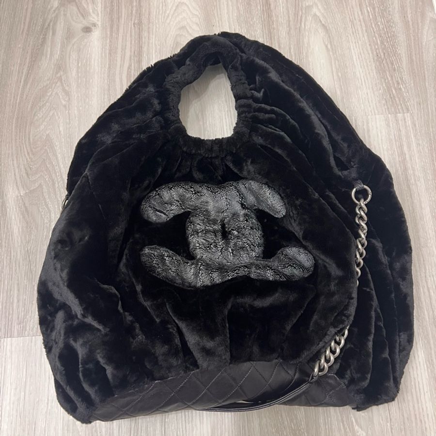 CHANEL 香奈兒   限量秀款兔毛兩用鏈帶包 可以斜背 手提 肩背都非常時髦🤎-0