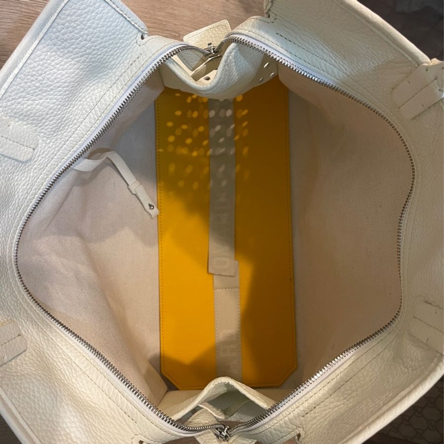 甜價賣🔥超難買的..Goyard Hardy 白色貓袋購物包 媽媽包 通勤包 旅行包-1