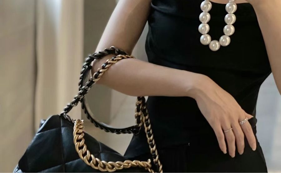 Chanel 19 bag黑金小號黃金尺寸🥹至少9新❤️🔥-1