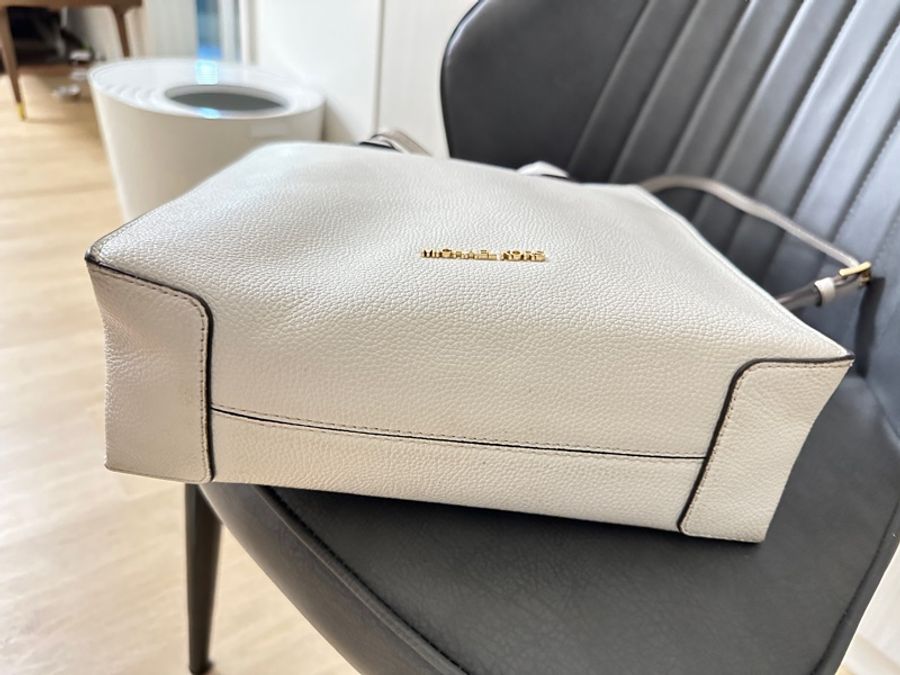MICHAEL KORS MK包包 直式 白色-5