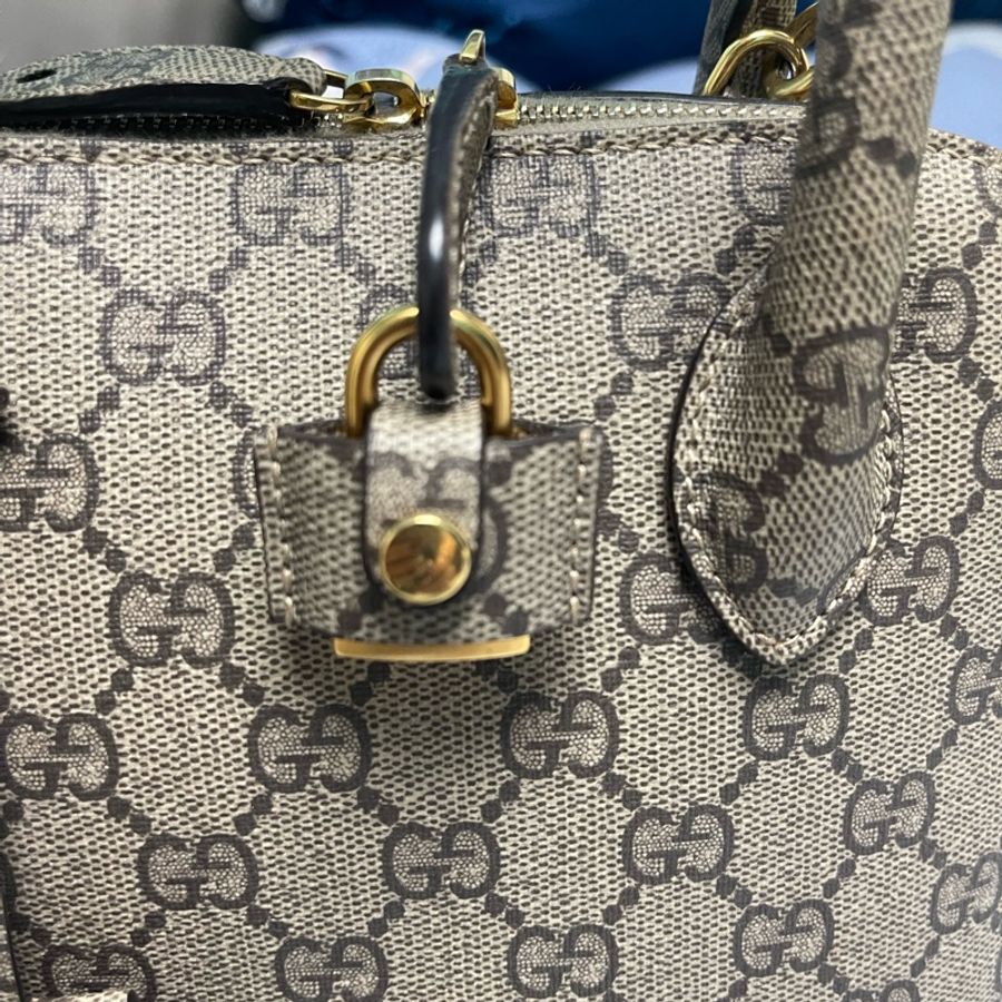 GUCCI x Balenciaga The Hacker Project Ville Small Bag斜揹袋-12