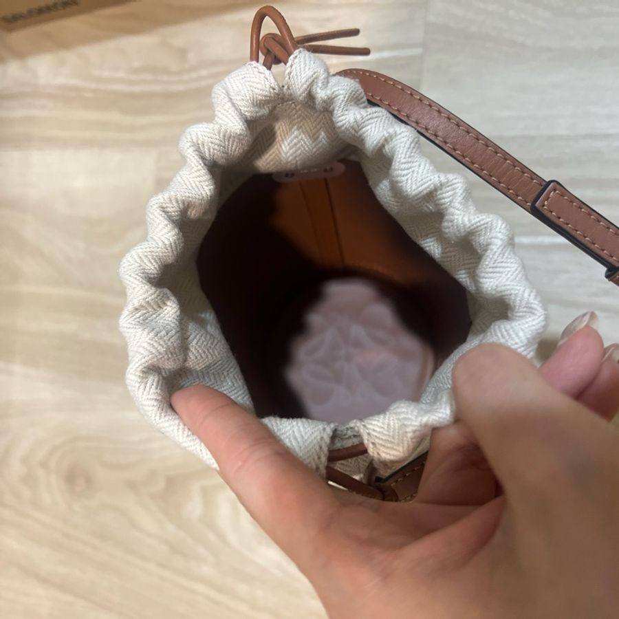 LOEWE水桶包-8