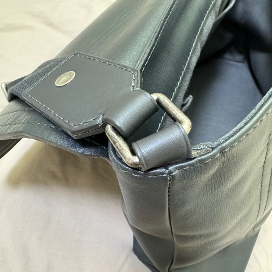 LV OMAHA 手袋 M97022 郵差包-9
