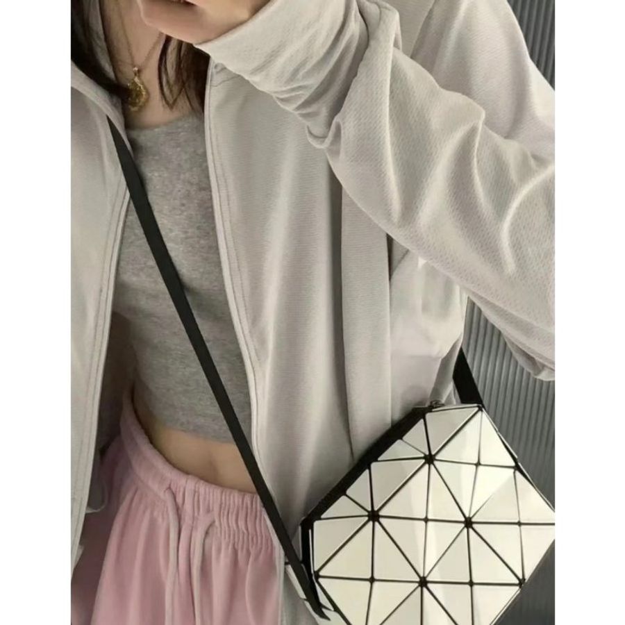【現貨】三宅一生 BaoBao 邱比特💘小方包 白色-1