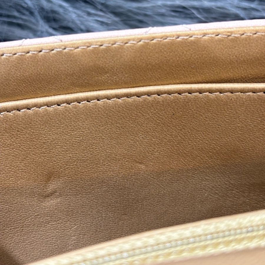 Chanel AS0585 Quilted Flap LOGO WOC 奶茶皮 杏色 小牛皮 珍珠 金鍊 肩背包 斜背包 鍊子包 鏈帶包-28