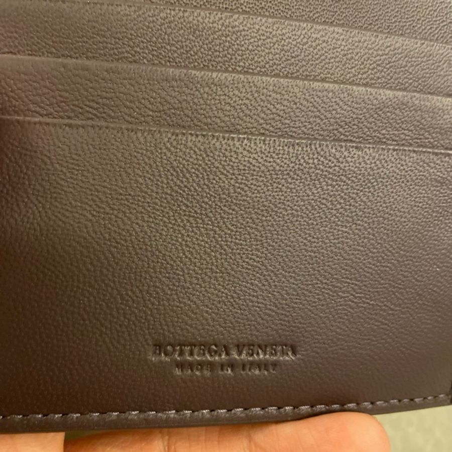 BOTTEGA VENETA 寶緹嘉 經典編織皮革對開8卡短夾(深棕色)-3