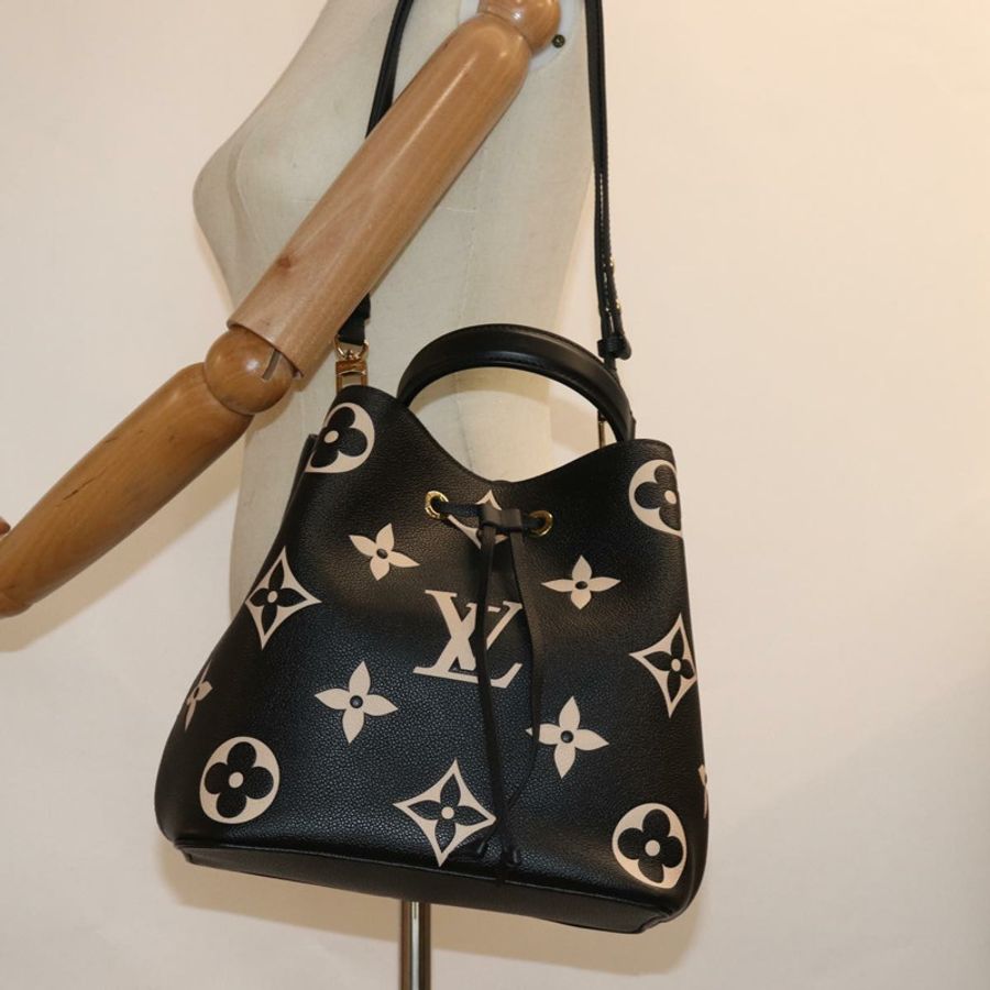 【日本直送】路易威登 Monogram Empreinte Neo Noe 包款黑色米色 M45497 LV 正品 81142SA-36