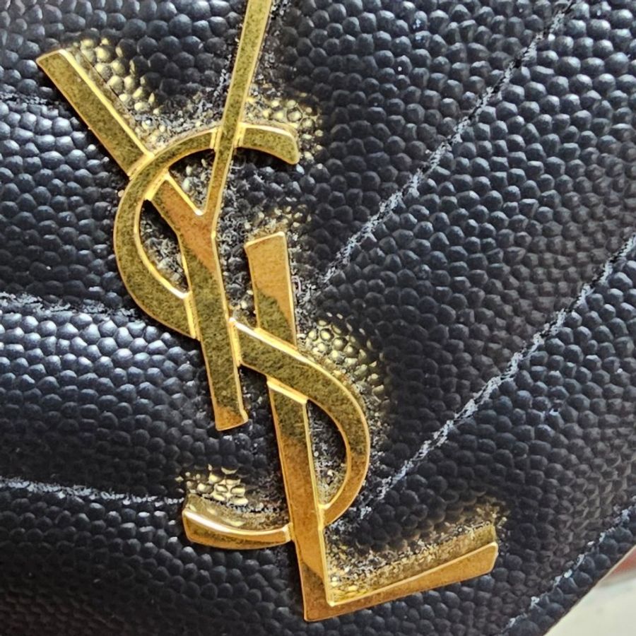 MONOGRAM粒面壓紋皮革小型信封錢包-15