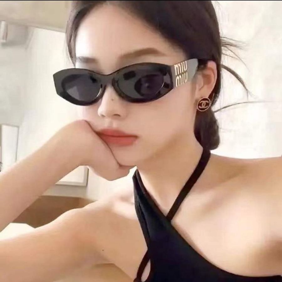 miumiu 趙露思同款 橢圓形窄框 搭配金屬logo 太陽眼鏡 全新全配-0