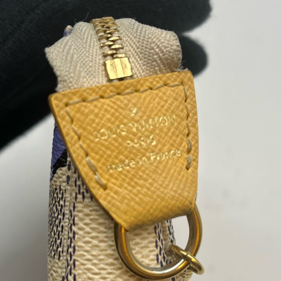 LOUIS VUITTON LV 路易威登 DAMIER AZUR MINI POCHETTE 白棋盤格 手繪熱氣球圖案金鏈小包 附肩背帶-9