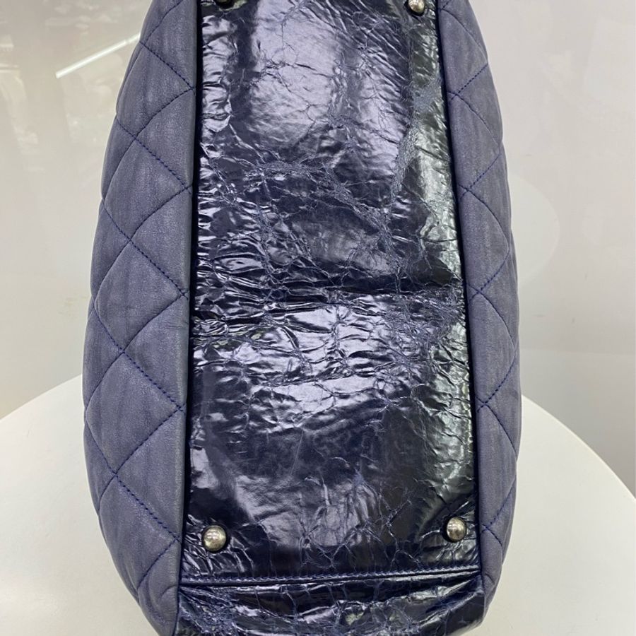 Chanel Shoulder Bag-8
