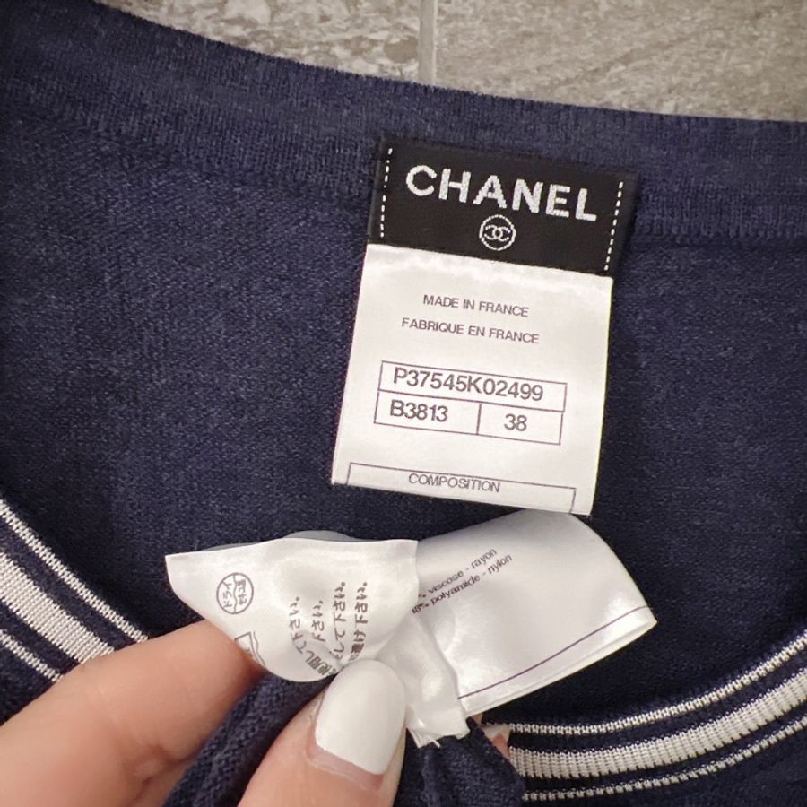 Chanel 藍底橫條紋邊 短袖上衣 售價$21888-4