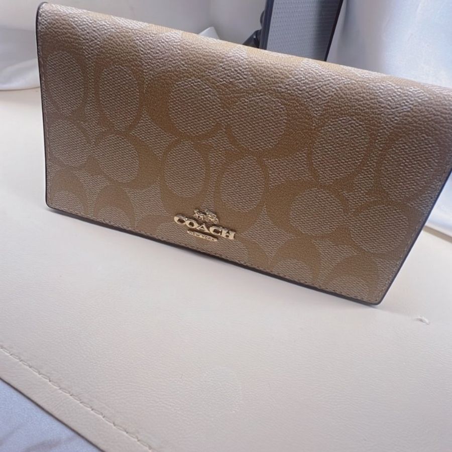 Coach 經典logo滿版老花長夾-1