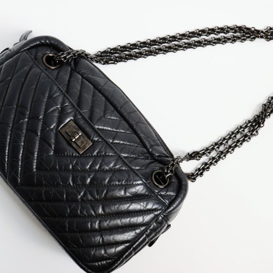 二手Chanel 2.55 So Black 相機包-3