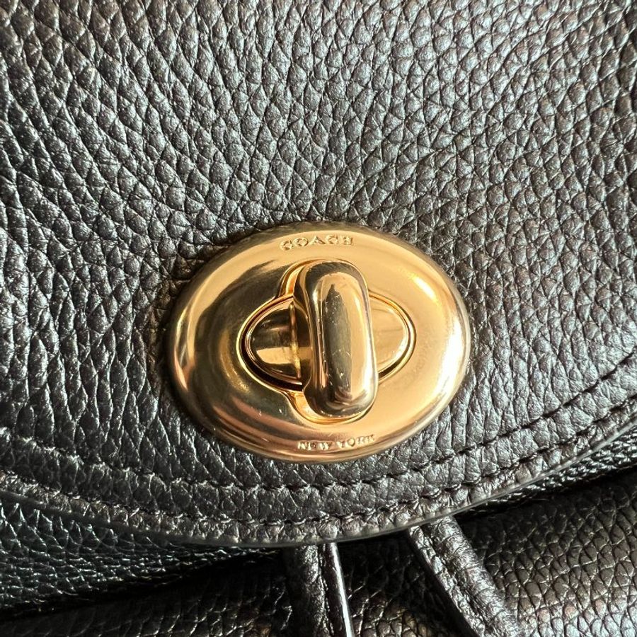 RARE TO GO 中古 | COACH backpack 黑色 荔枝皮革 背包 背囊 有皮革吊牌裝飾-12