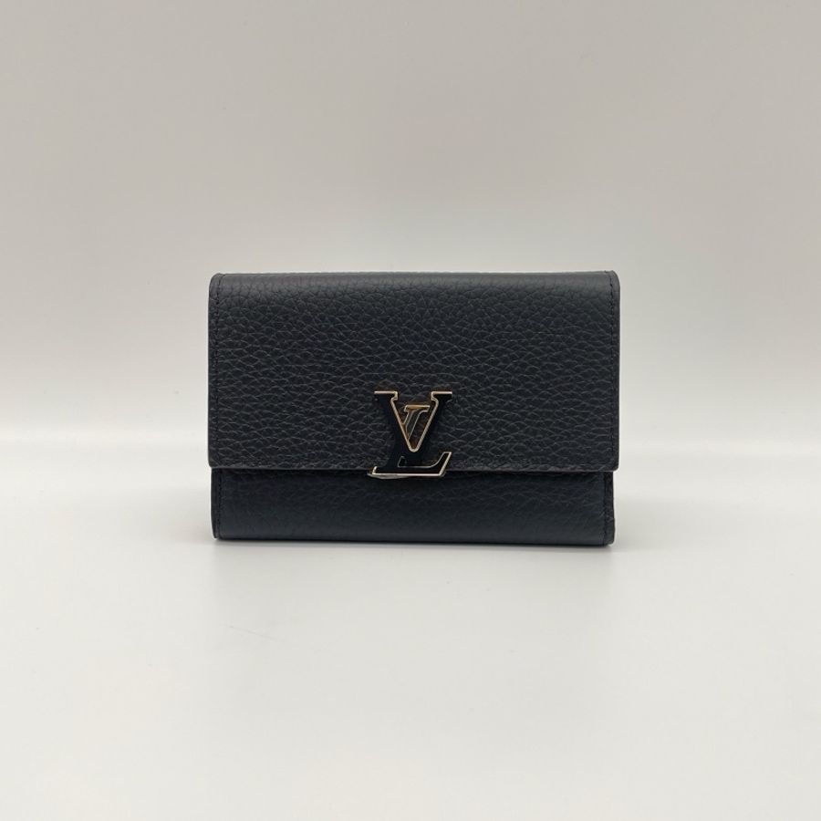 LV黑色牛皮紫紅內裏 CAPUCINES 三折短夾-1