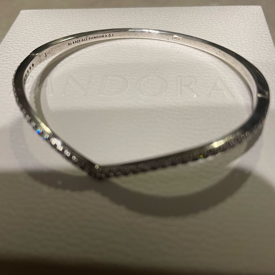 PANDORA銀色帶鑽愛心手環-9