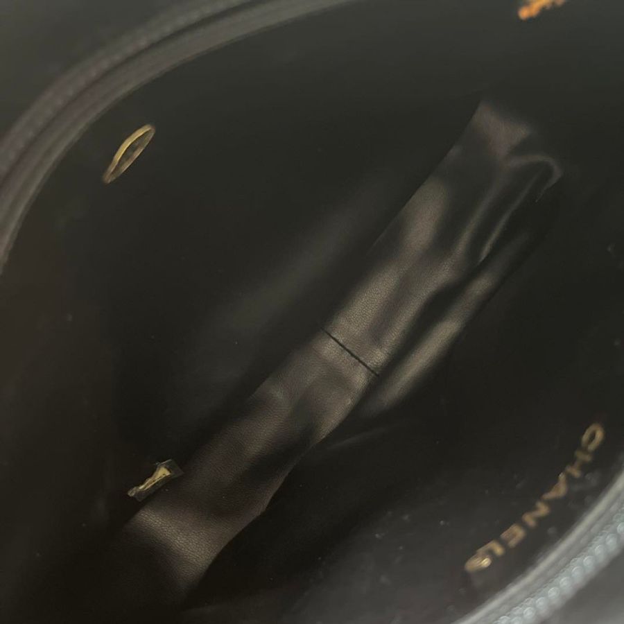 Chanel vintage V stich 黑白撞色手提肩背包-12