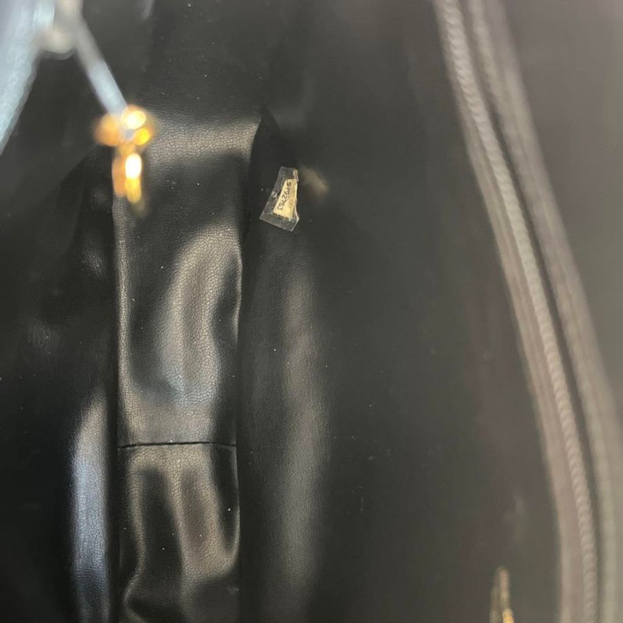 Chanel vintage V stich 黑白撞色手提肩背包-14