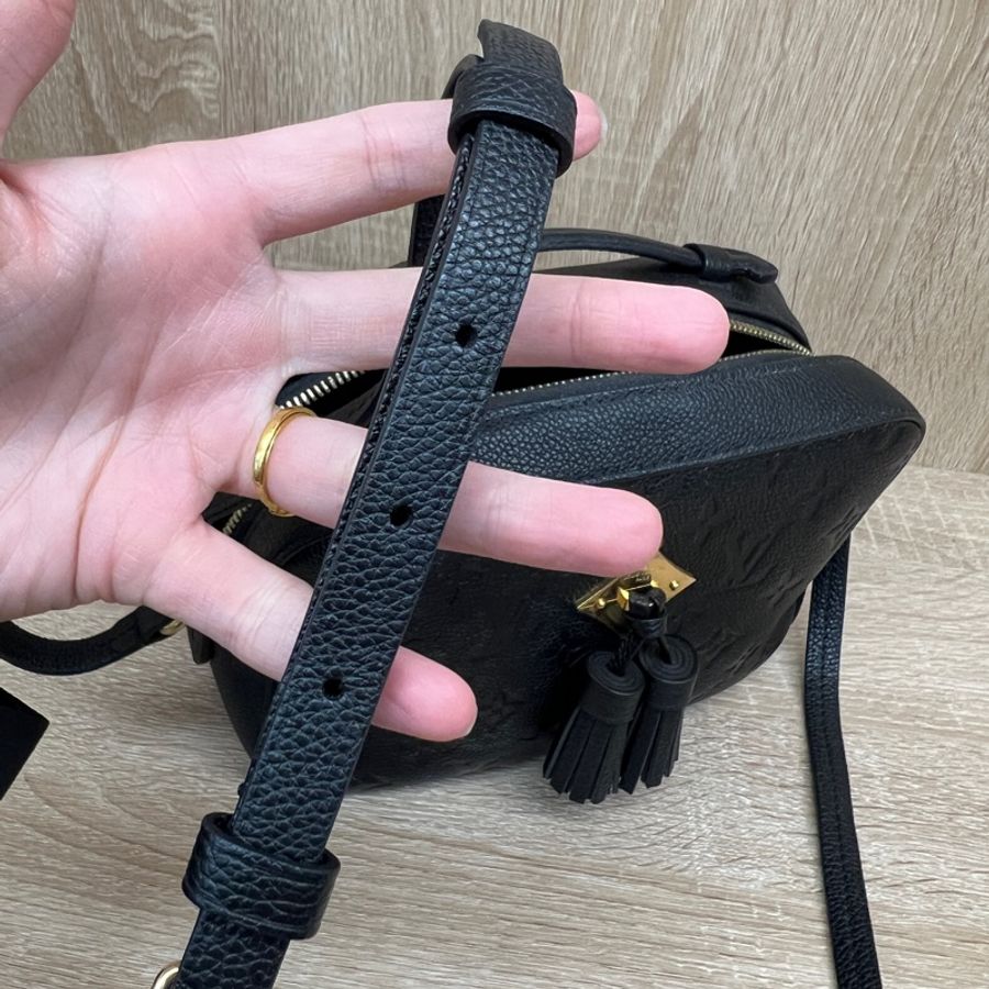 LV 黑牛皮壓紋金釦手提斜背相機包M44593-9