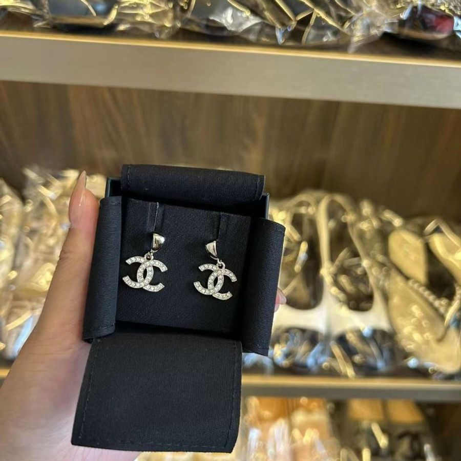 Chanel耳環 全新包裝齊全-1