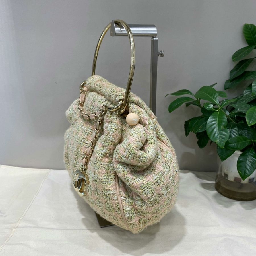Chanel香奈兒中古粉色粗毛呢雲朵包手提包-2