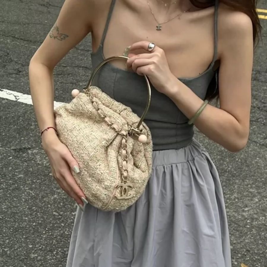Chanel香奈兒中古粉色粗毛呢雲朵包手提包-6