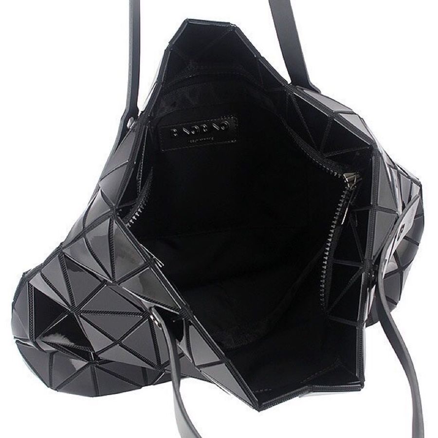 ISSEY MIYAKE 三宅一生BAO BAO亮面方格7x12拉鍊搖滾托特包(黑色)手提包-1