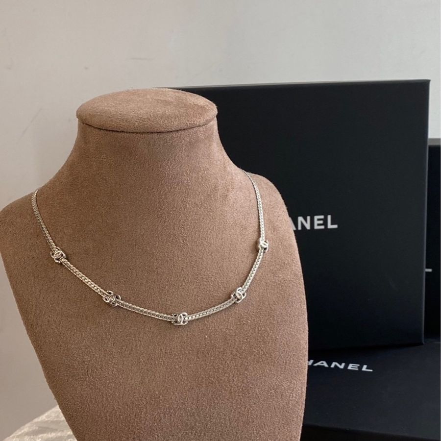 Chanel 銀5花蛇骨鍊-1