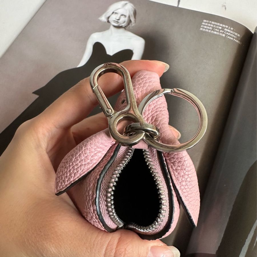Loewe粉色兔子零錢包吊飾-6