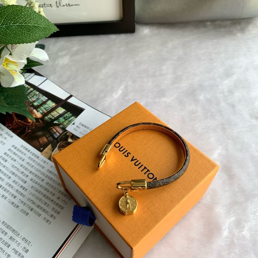 Louis Vuitton Tribute Charm Monogram 塗層帆布手環(棕色) M6442F-6