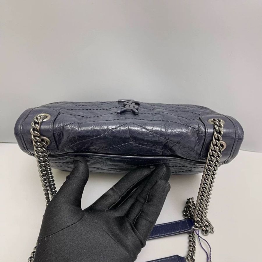 Saint Laurent YSL Niki小號全皮深藍色郵差包-6