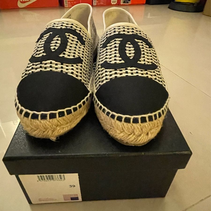 Chanel 編織配黑色logo草編鞋39號-1