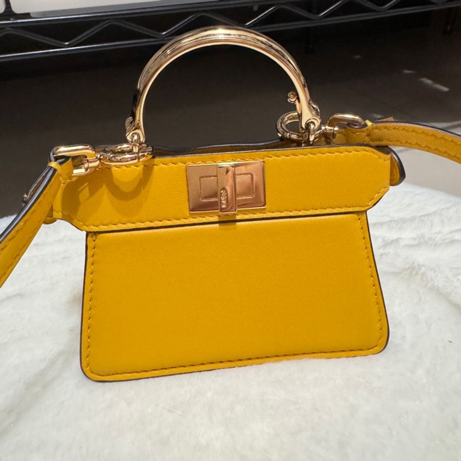 Fendi 黃色超迷你peekaboo-0