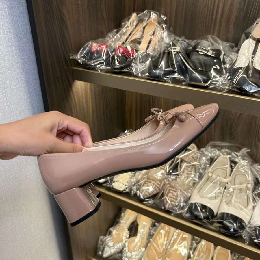 PRADA 尺寸37.5 很新-1