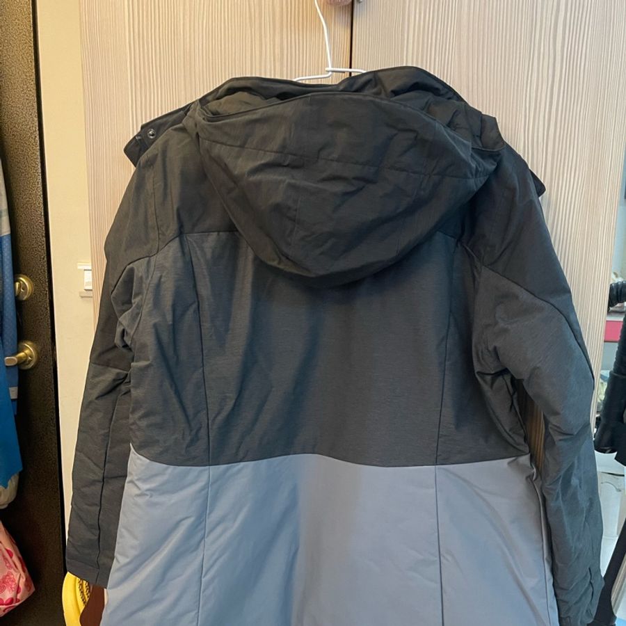 Columbia鋁點防水連帽黑灰拼色外套XL-4