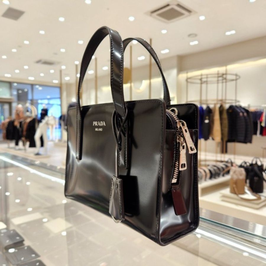 🎁當季特價🎁Prada 1BA357 Re-Edition 1995 復刻版拋光皮革迷你包 黑色《當季專櫃正售★全新商品 》-3