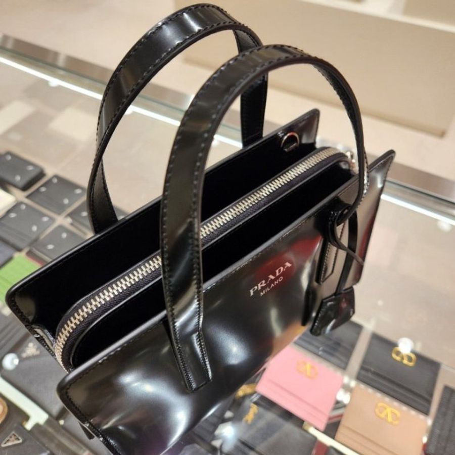 🎁當季特價🎁Prada 1BA357 Re-Edition 1995 復刻版拋光皮革迷你包 黑色《當季專櫃正售★全新商品 》-8