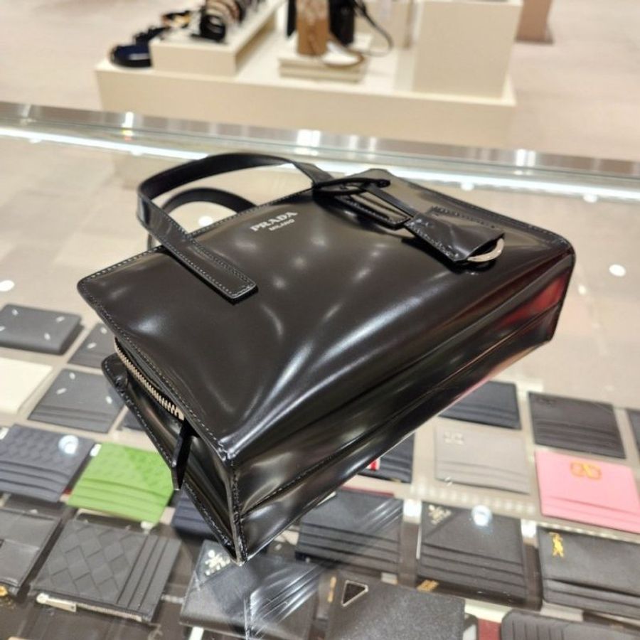 🎁當季特價🎁Prada 1BA357 Re-Edition 1995 復刻版拋光皮革迷你包 黑色《當季專櫃正售★全新商品 》-13