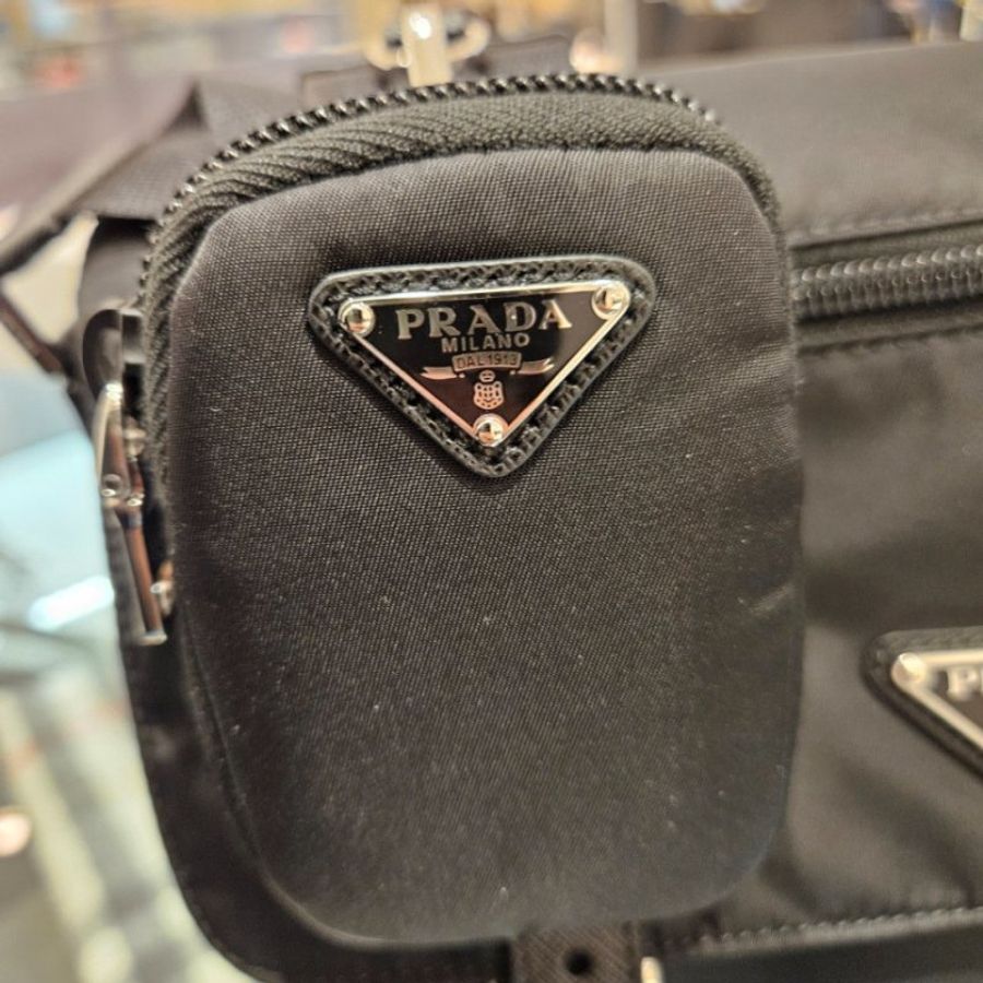 Prada 1BD953 再生尼龍翻蓋包附掛肩零錢萬用包《當季專櫃正售★全新商品 》-9