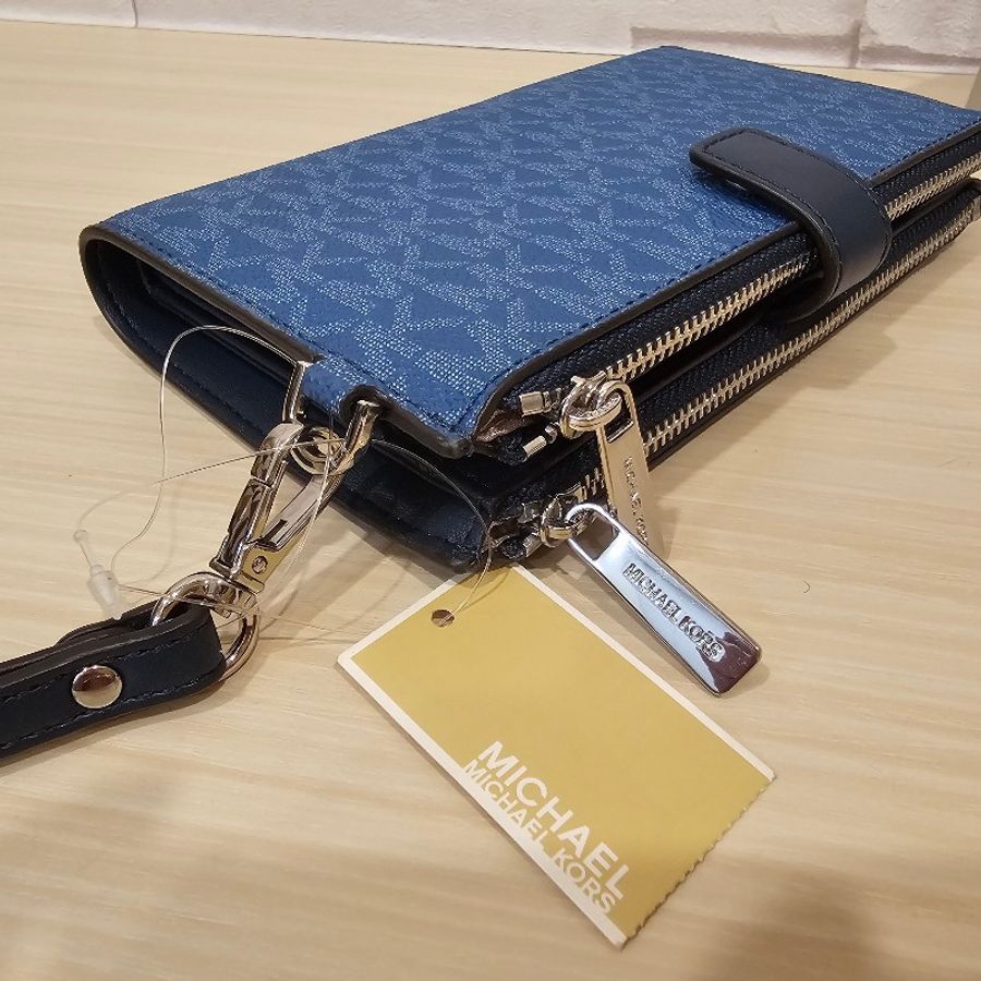 MICHAEL KORS MK 多功能雙拉鍊手掛式 手拿包 中夾 長夾 手機包 護照夾(牛仔 藍色 )-15