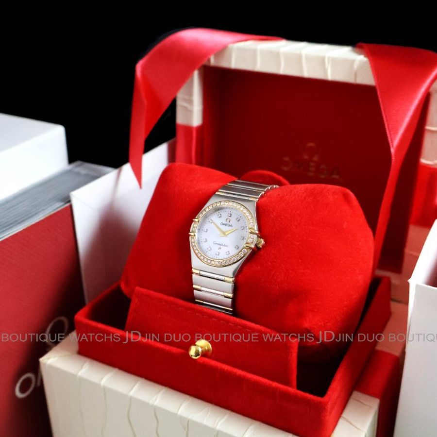 金鐸精品~2360 OMEGA 歐米茄 constellation 星座系列 玫瑰金白珍珠母貝面盤 石英女用鑽錶-5