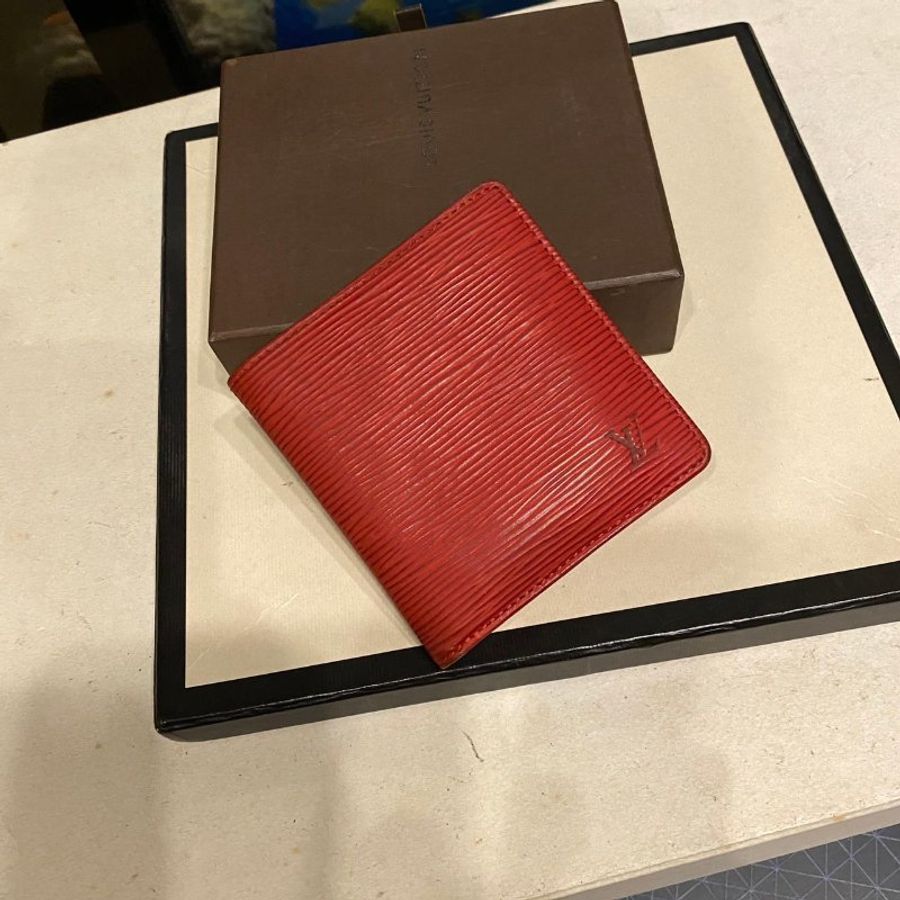 LV 紅色直立6卡短夾-6