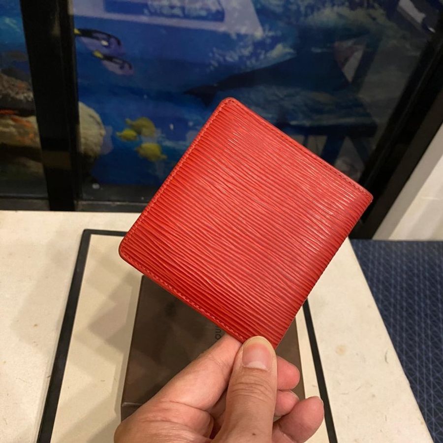LV 紅色直立6卡短夾-9